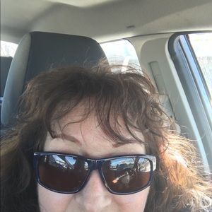 Meet your Posher, Deborah